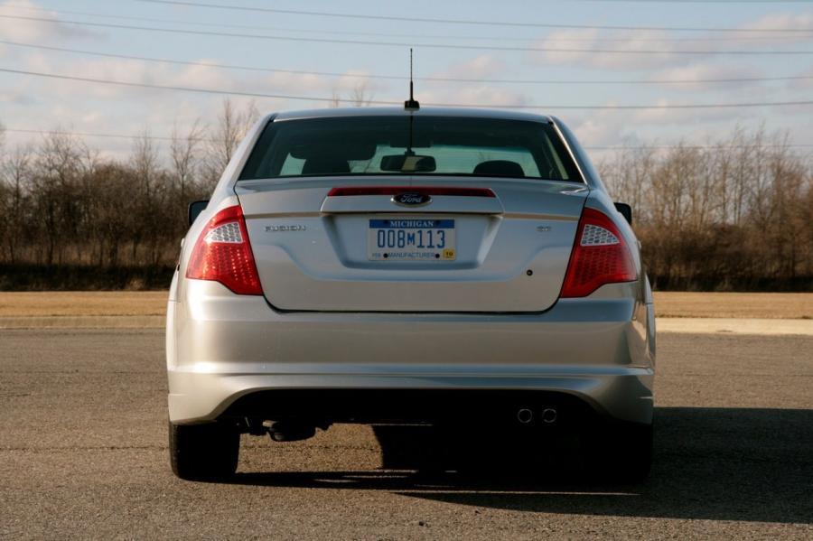  Ford Fusion SE 6MT 2010 года  (фото 5 из 35)